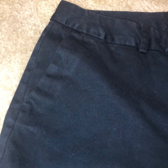 Banana Republic ladies chino style shorts - Picture 4 of 10